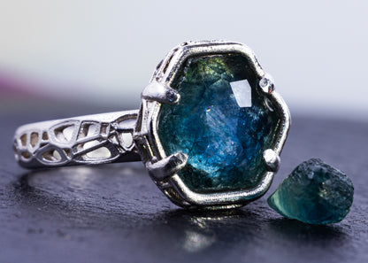 Montana Sapphire Ring Hand Cut Solitaire in Sterling Silver, item  1021
